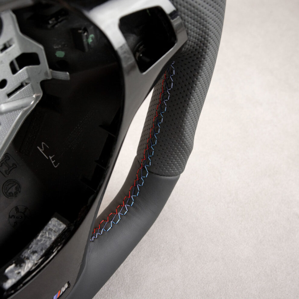 Modyfikacja i obszycie kierownicy BMW E90