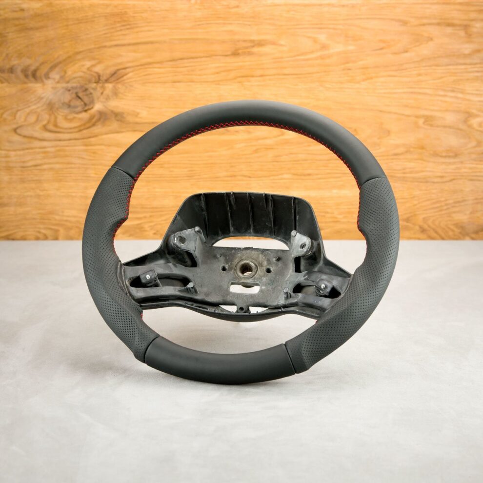 Modyfikacja i obszycie kierownicy Jeep Wrangler II