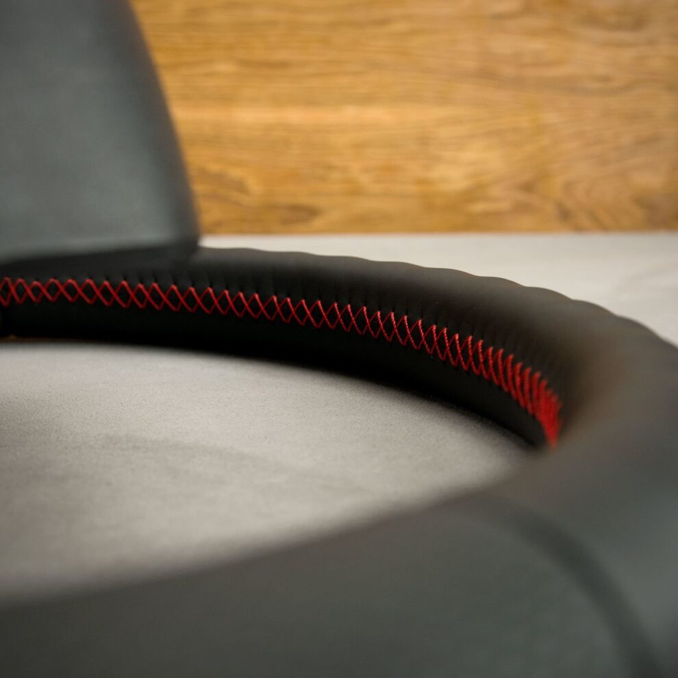 Modyfikacja i obszycie kierownicy Jeep Wrangler II