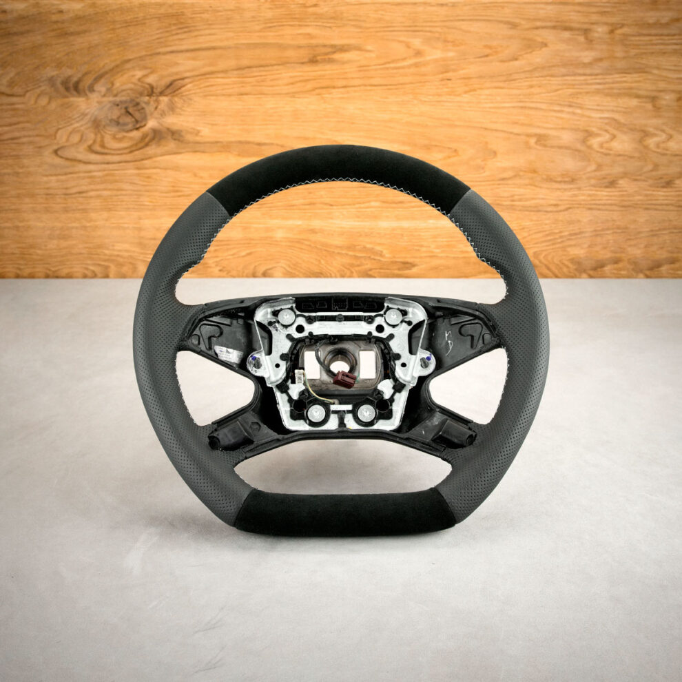 Modyfikacja i obszycie kierownicy Mercedes-Benz E W212