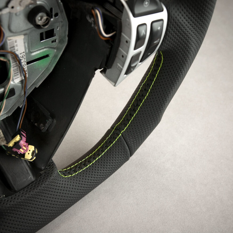 Modyfikacja i obszycie kierownicy Saab 9-3 II