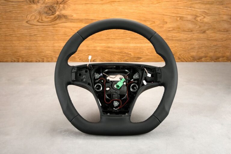 Modyfikacja i obszycie kierownicy Volvo C70