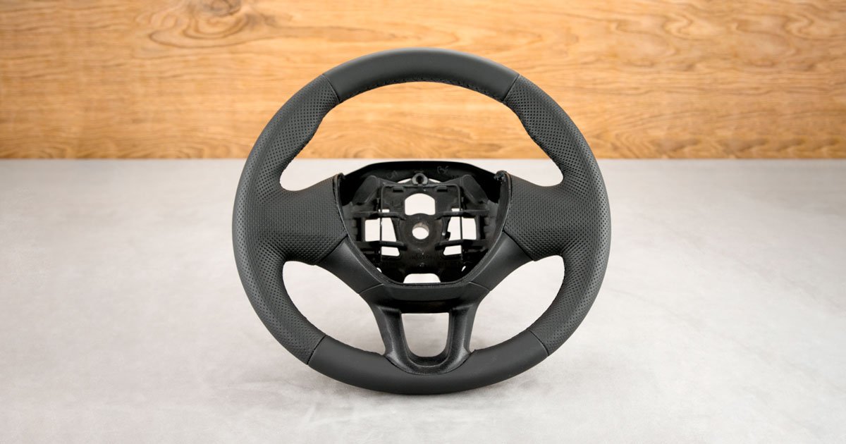 Obszycie kierownicy Peugeot 308