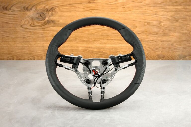 Obszycie kierownicy Porsche Macan GTS