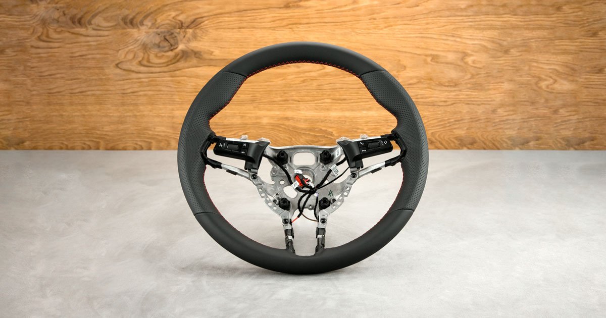 Obszycie kierownicy Porsche Macan GTS