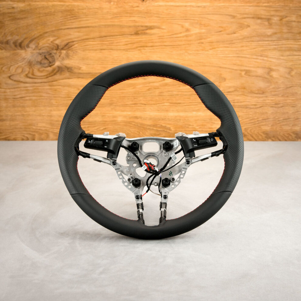 Obszycie kierownicy Porsche Macan GTS