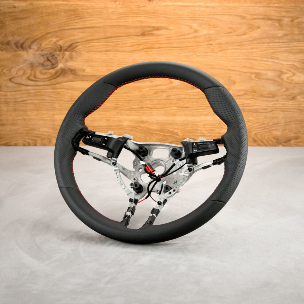 Obszycie kierownicy Porsche Macan GTS