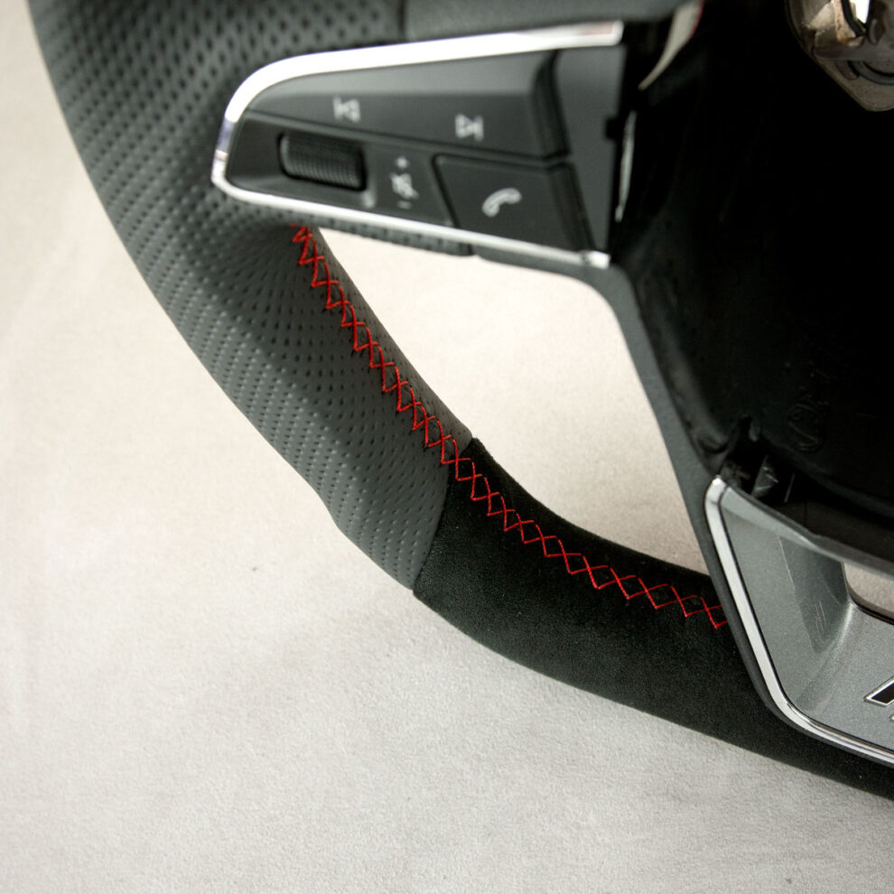 Modyfikacja i obszycie kierownicy Seat Leon FR III