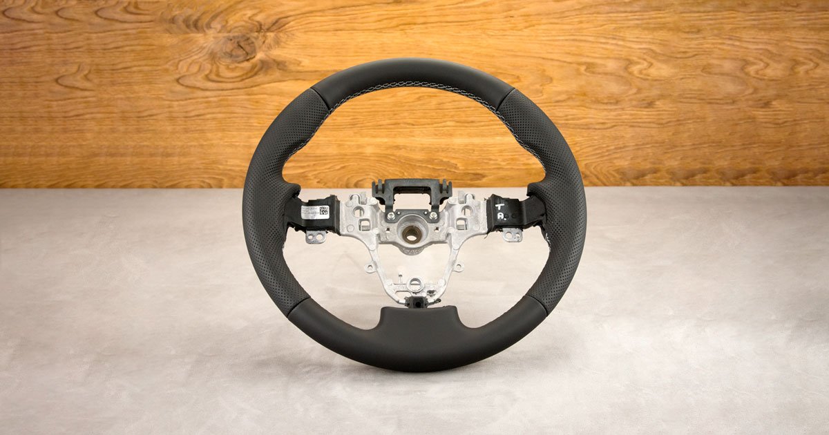 Modyfikacja i obszycie kierownicy Suzuki Vitara II Modyfikacja i obszycie kierownicy Suzuki Vitara II