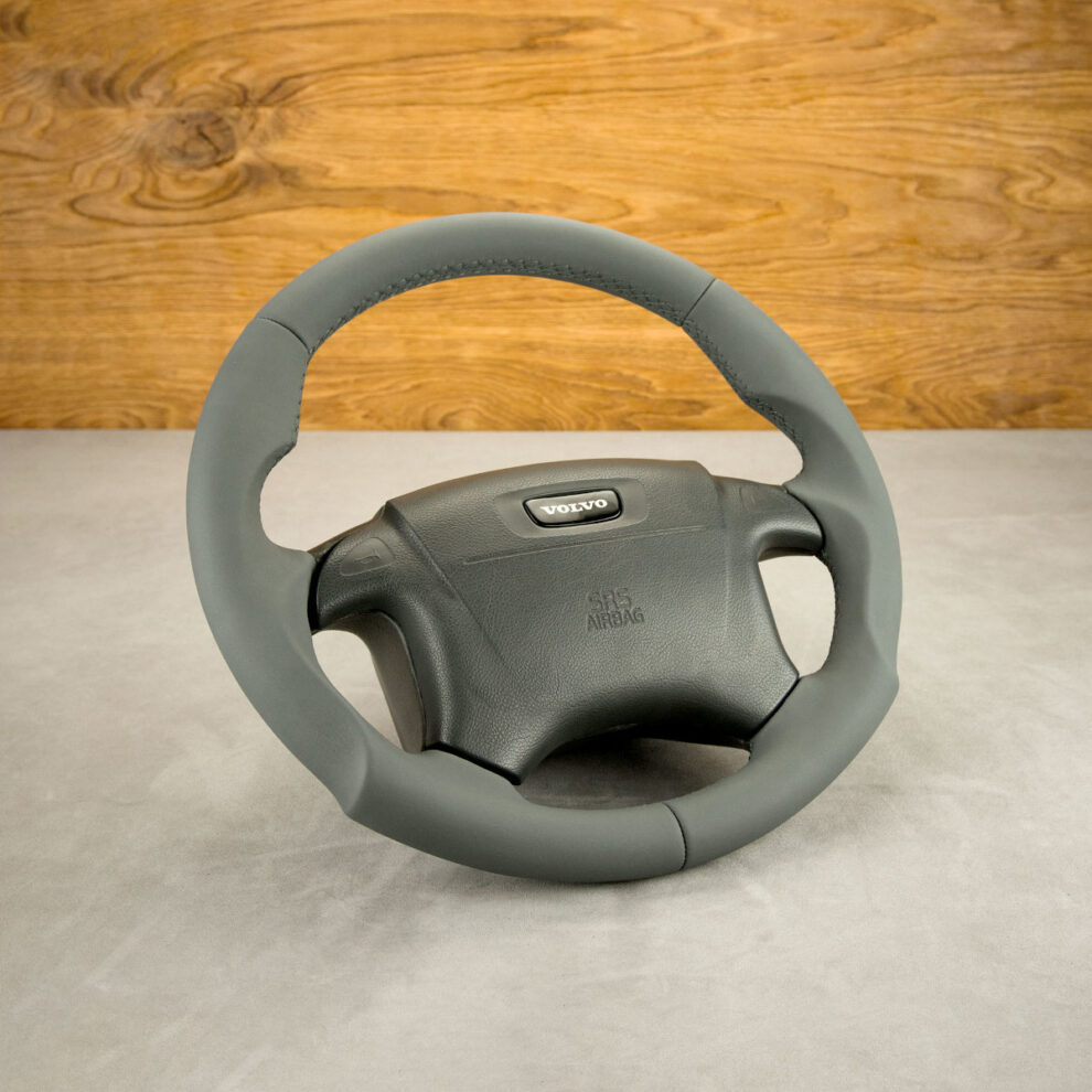 Modyfikacja i obszycie kierownicy Volvo C70