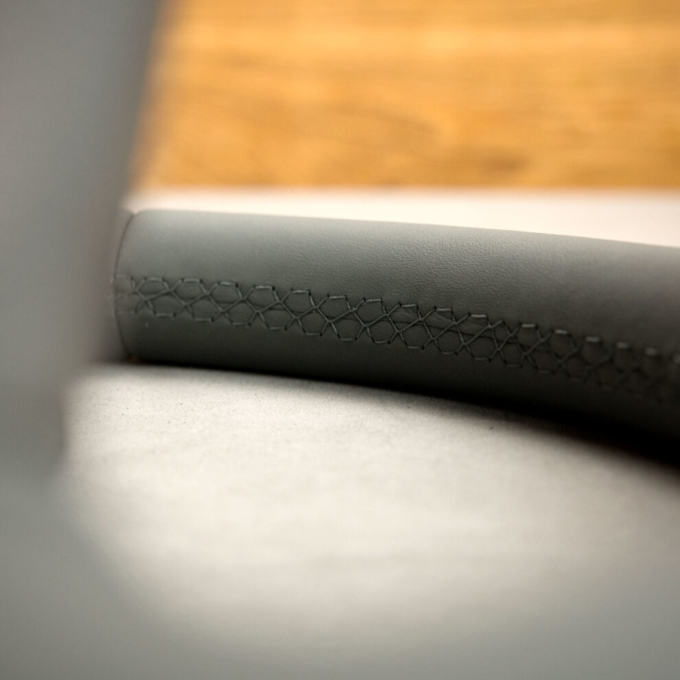 Modyfikacja i obszycie kierownicy Volvo C70