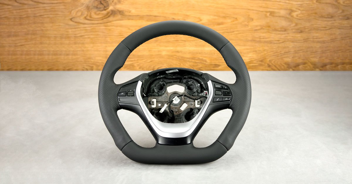 Modyfikacja i obszycie kierownicy BMW F30