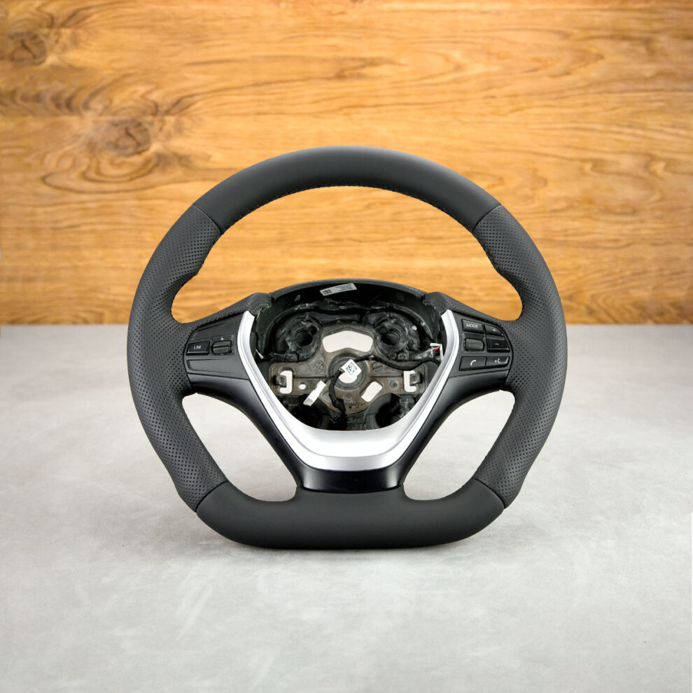 Modyfikacja i obszycie kierownicy BMW F30