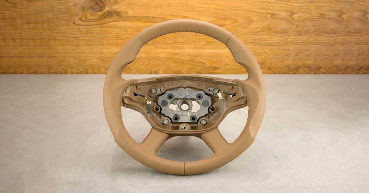 Modyfikacja i obszycie kierownicy Mercedes-Benz Modyfikacja i obszycie kierownicy Mercedes-Benz