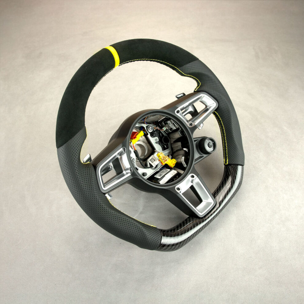 Modyfikacja i obszycie kierownicy Porsche 911 Turbo S