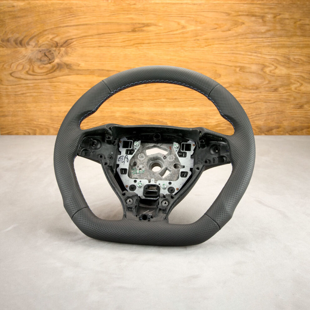 Modyfikacja i obszycie kierownicy BMW F10