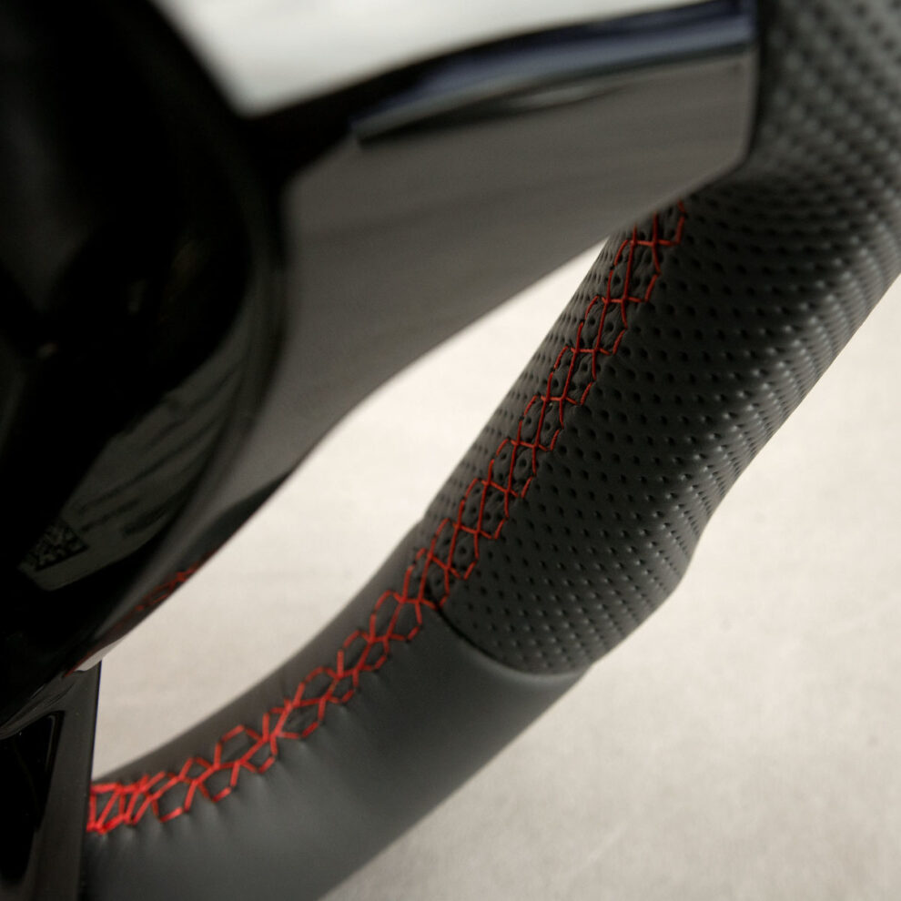 Modyfikacja i obszycie kierownicy Ford Fiesta Mk7