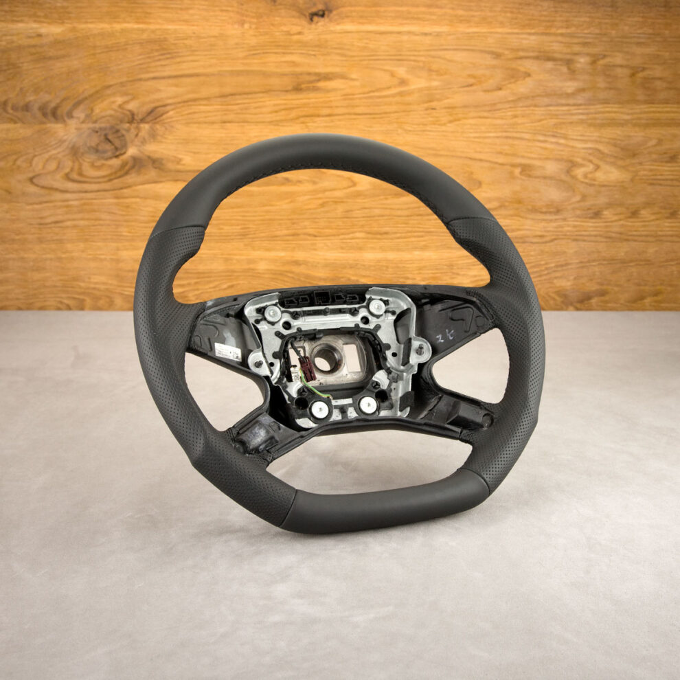 Modyfikacja i obszycie kierownicy Mercedes-Benz