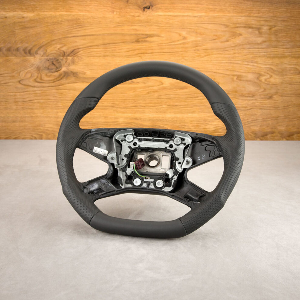 Modyfikacja i obszycie kierownicy Mercedes-Benz