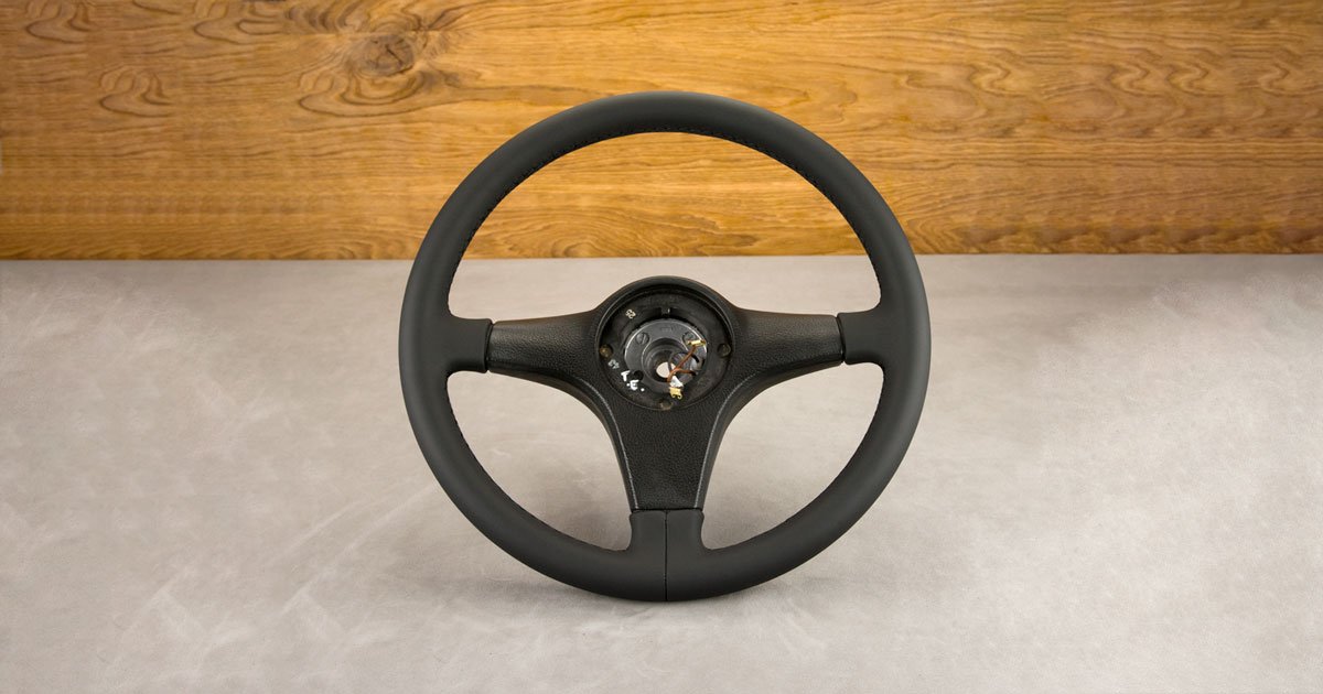 Obszycie kierownicy BMW E30