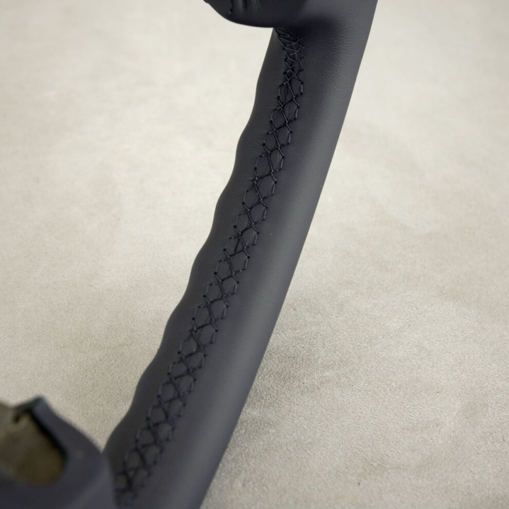 Obszycie kierownicy Toyota Land Cruiser 90