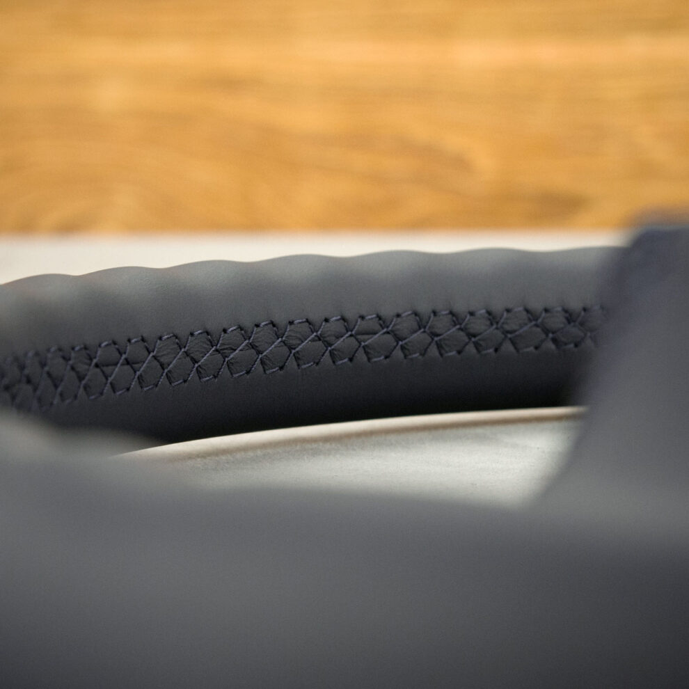 Obszycie kierownicy Toyota Land Cruiser 90