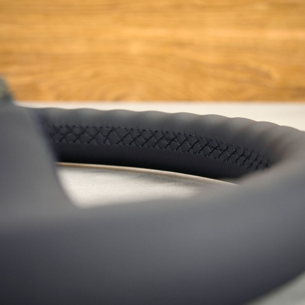 Obszycie kierownicy Toyota Land Cruiser 90