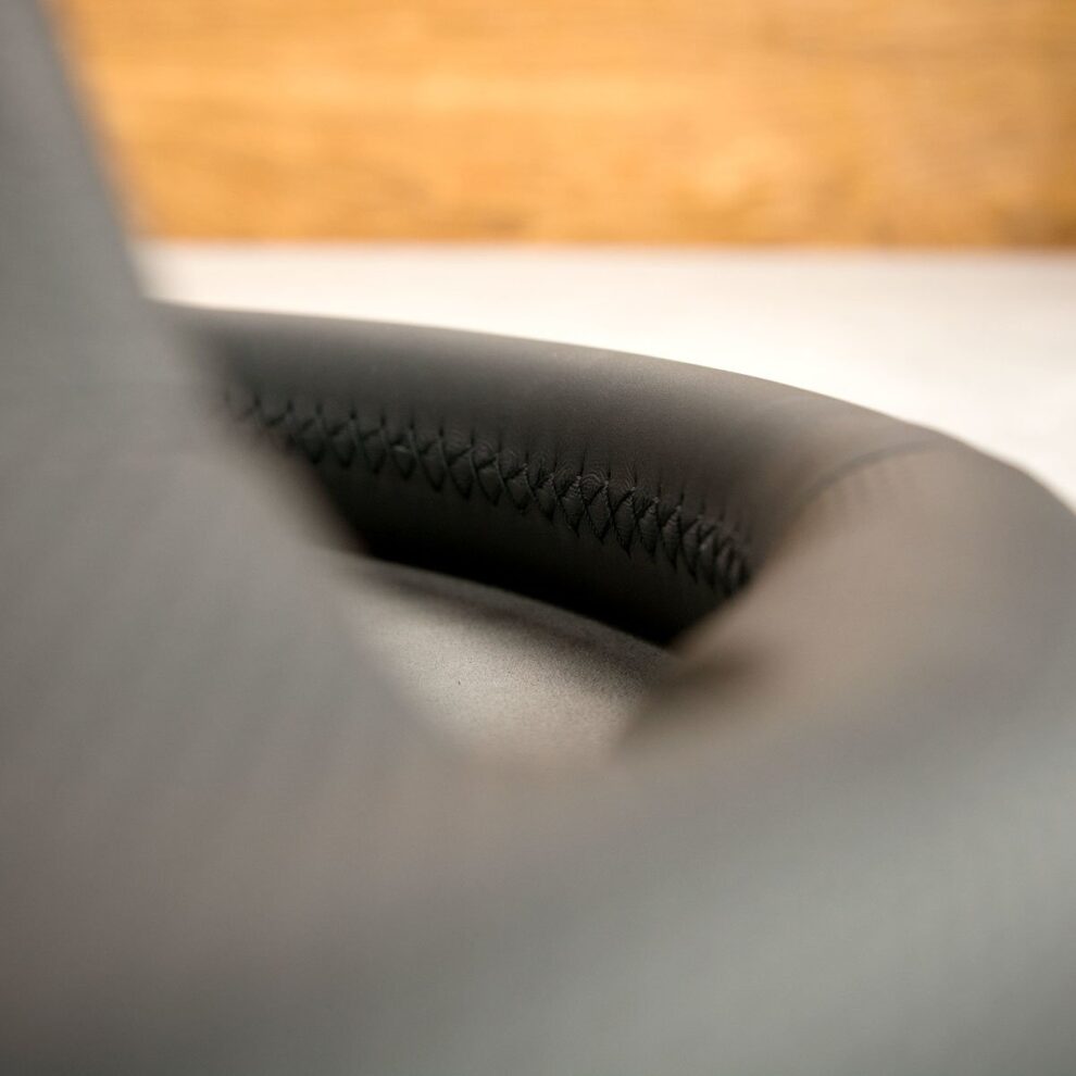 Modyfikacja i obszycie kierownicy Toyota Corolla E16