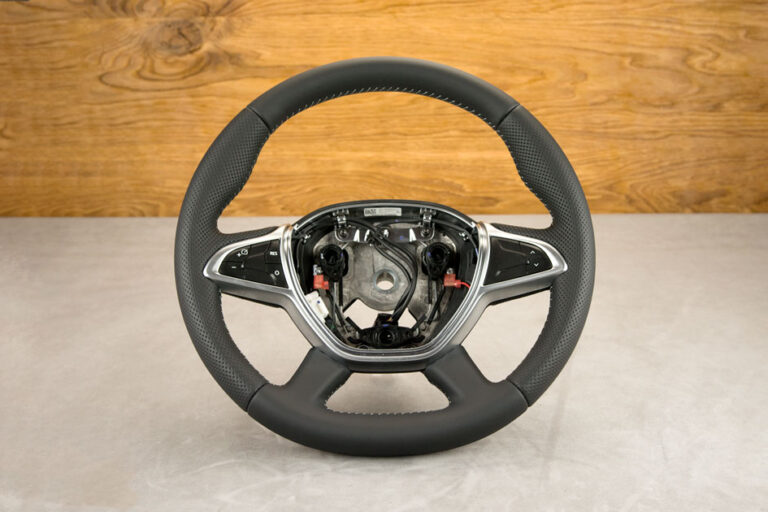 Modyfikacja i obszycie kierownicy Dacia Duster