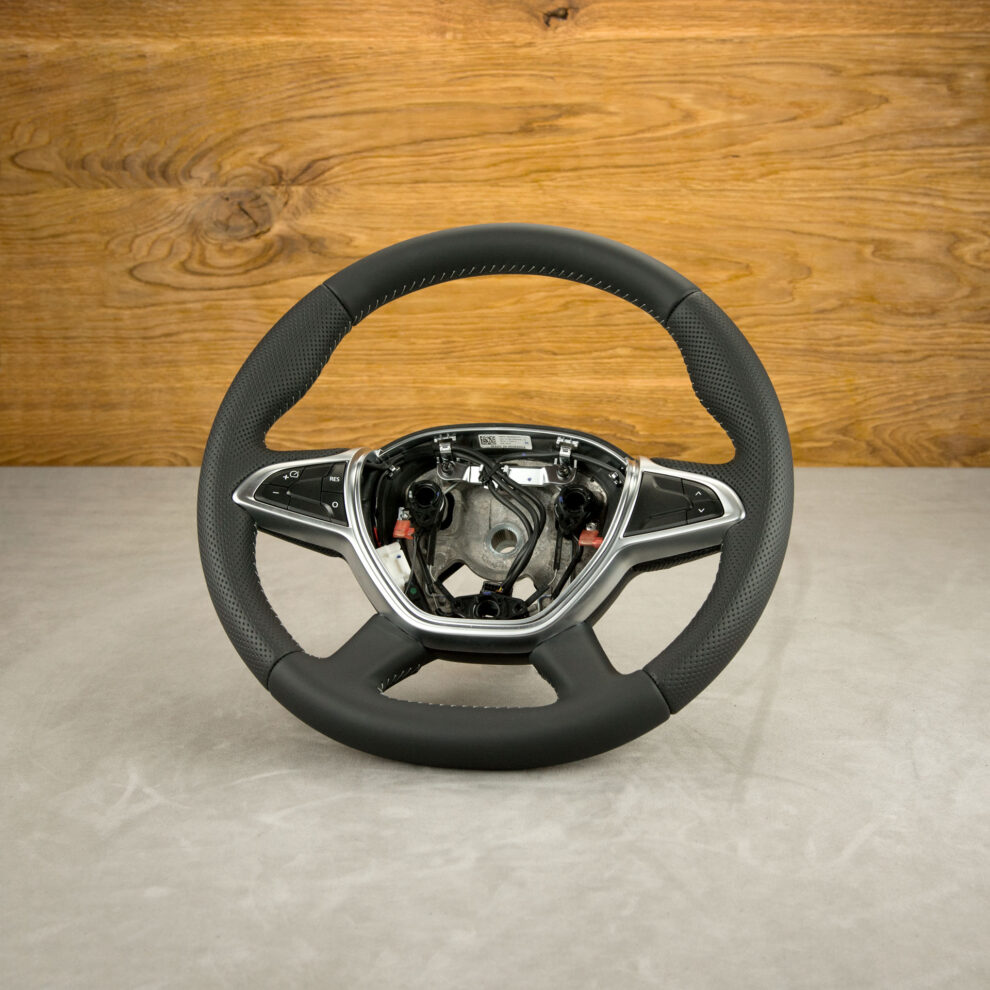 Modyfikacja i obszycie kierownicy Dacia Duster