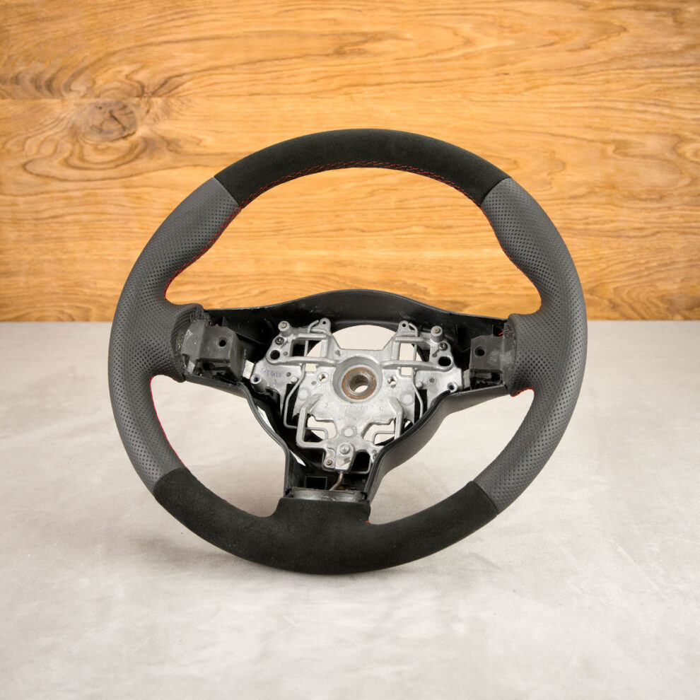 Modyfikacja i obszycie kierownicy Toyota Corolla E12