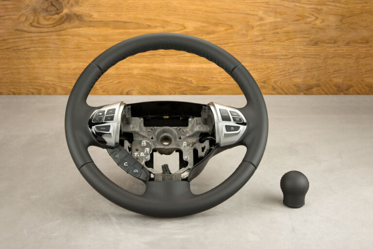 Obszycie kierownicy Mitsubishi Outlander II