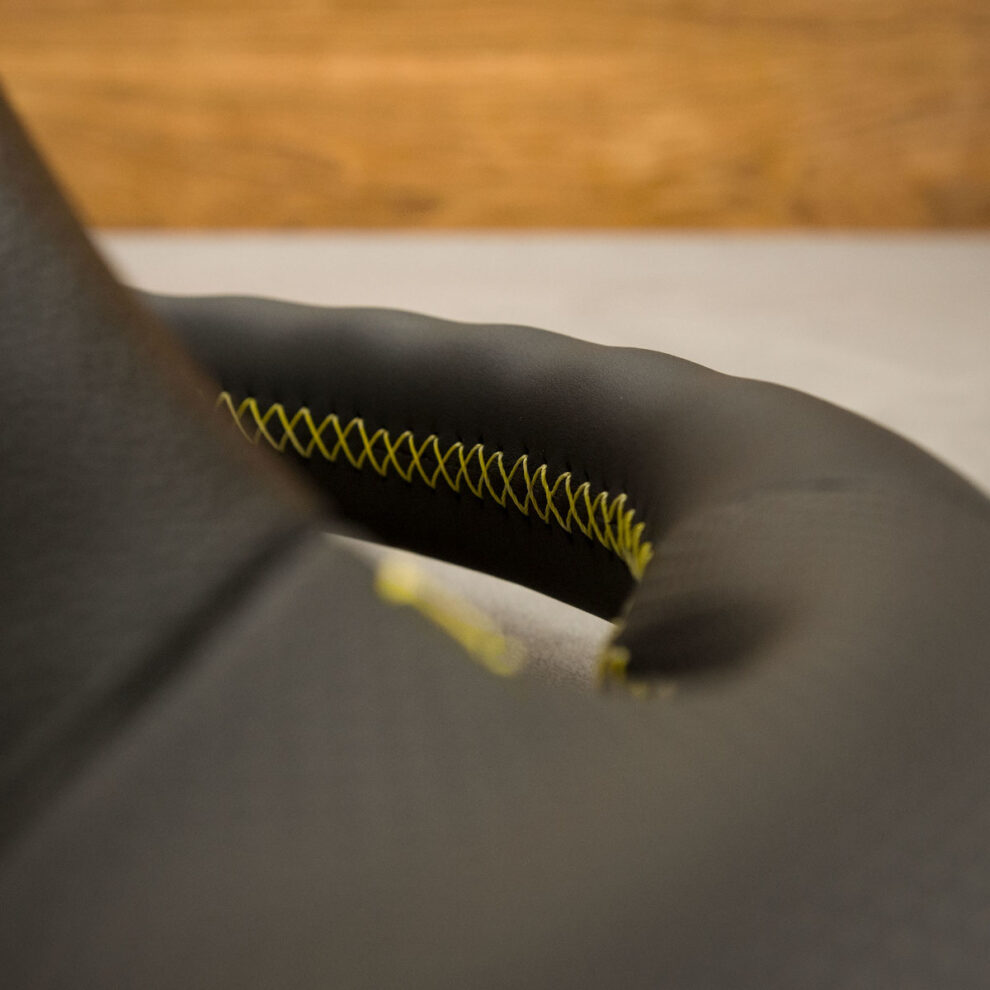 Modyfikacja i obszycie kierownicy BMW E90