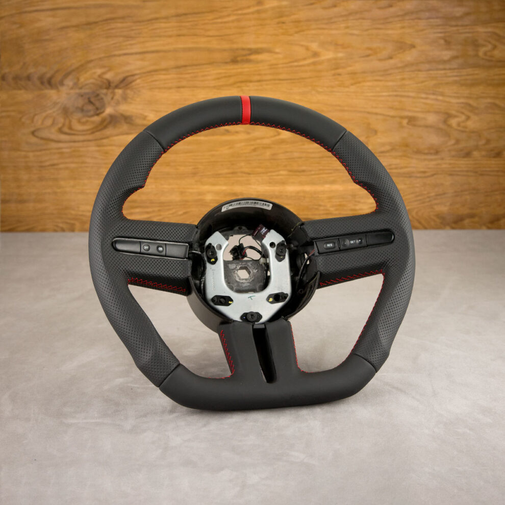 Modyfikacja i obszycie kierownicy Ford Mustang V