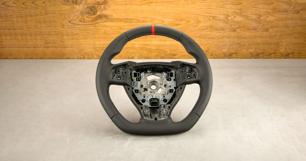 Modyfikacja i obszycie kierownicy BMW F10 Modyfikacja i obszycie kierownicy BMW F10