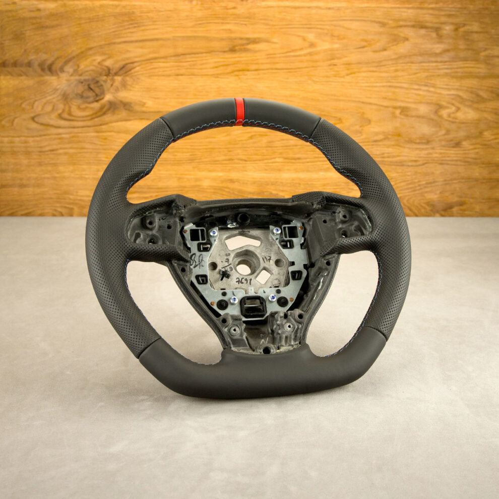 Modyfikacja i obszycie kierownicy BMW F10