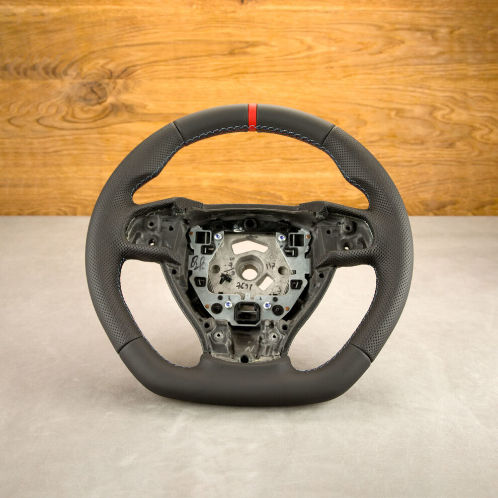 Modyfikacja i obszycie kierownicy BMW F10