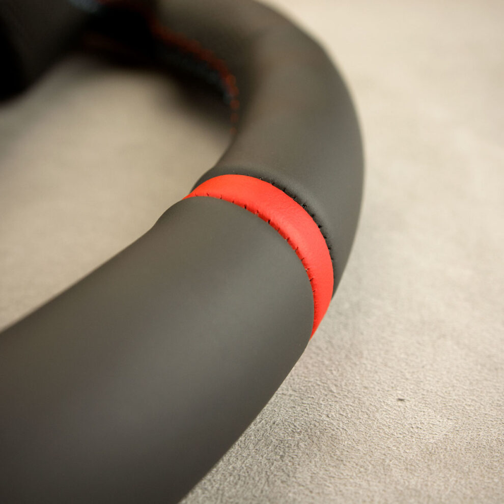 Modyfikacja i obszycie kierownicy BMW F10