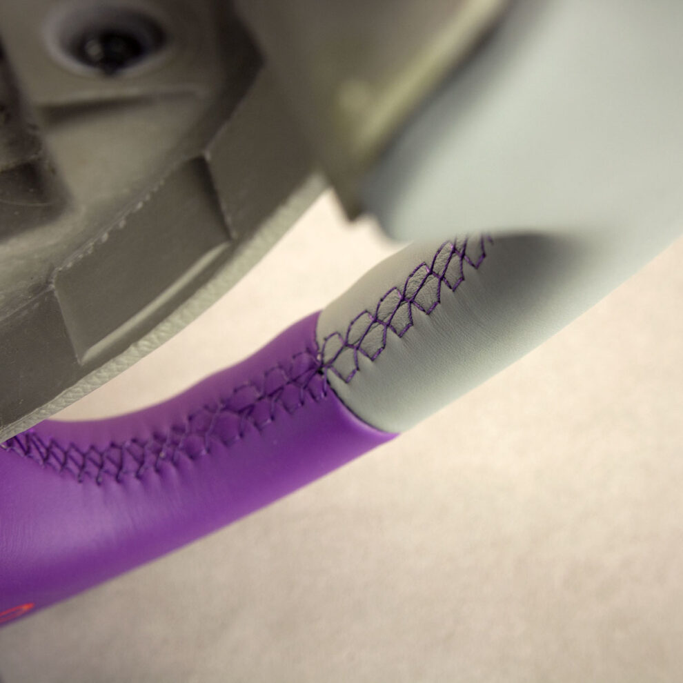 Modyfikacja i obszycie kierownicy Renault Twingo