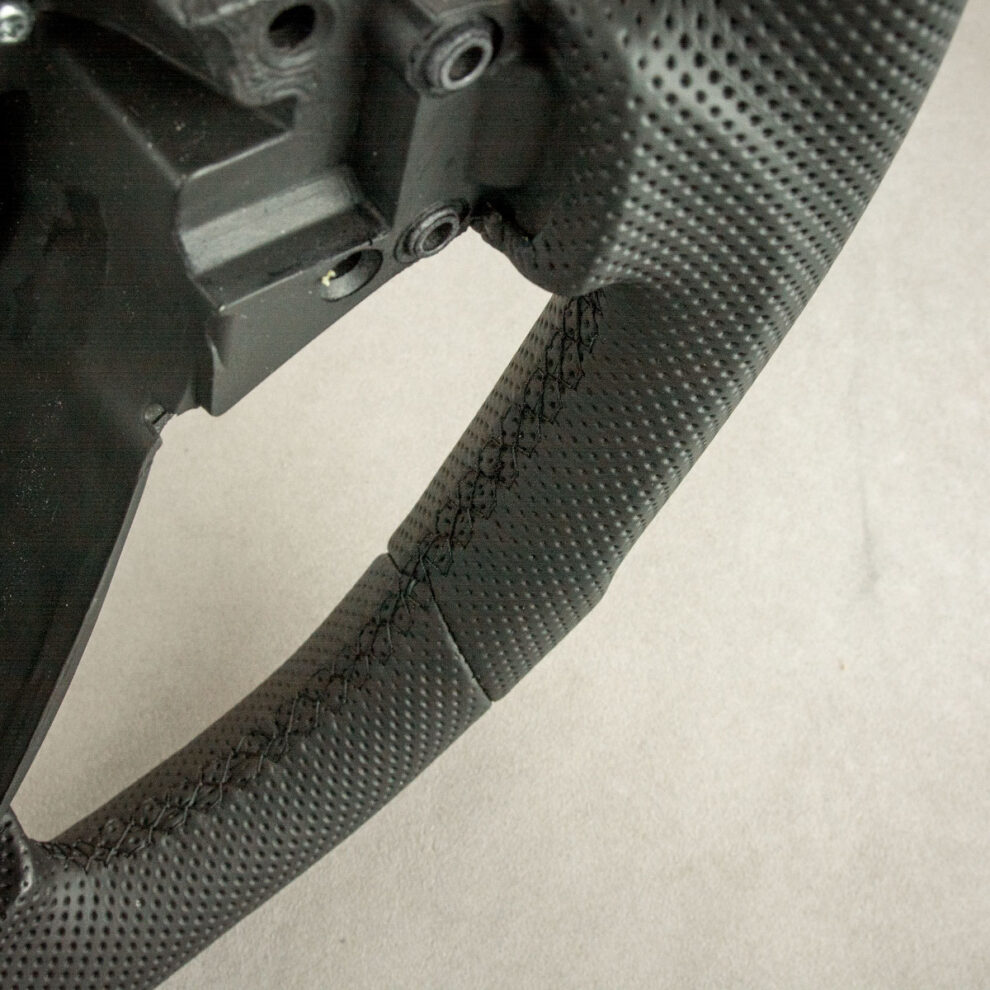 Modyfikacja i obszycie kierownicy Saab 9-3 II