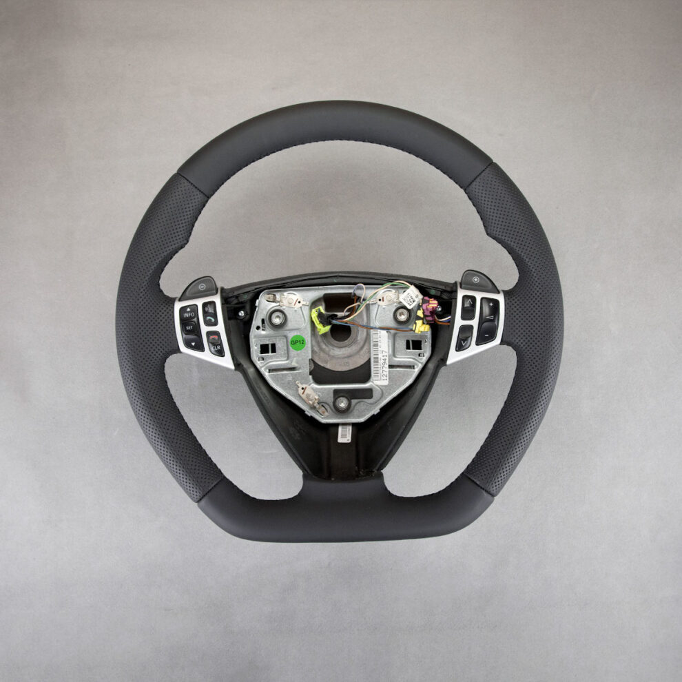 Modyfikacja i obszycie kierownicy Saab 9-3 II