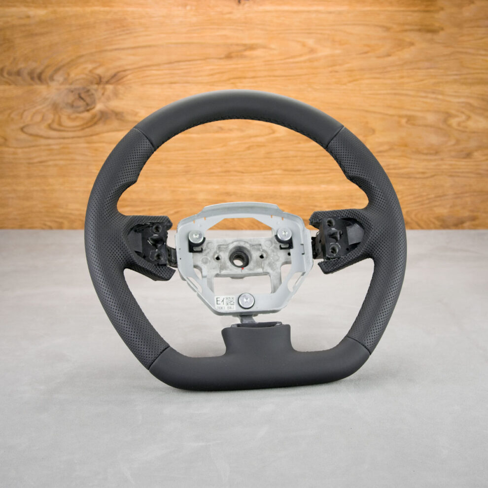 Modyfikacja i obszycie kierownicy Suzuki Grand Vitara II