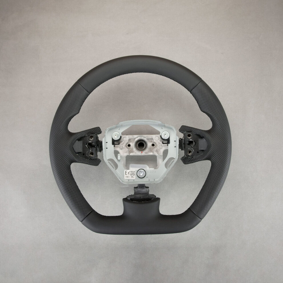 Modyfikacja i obszycie kierownicy Suzuki Grand Vitara II