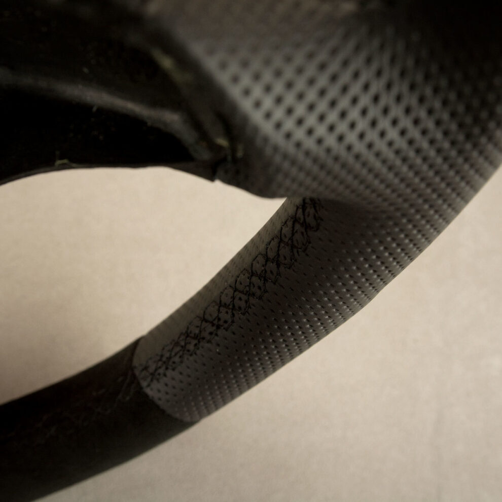 Modyfikacja i obszycie kierownicy Audi TT 8N