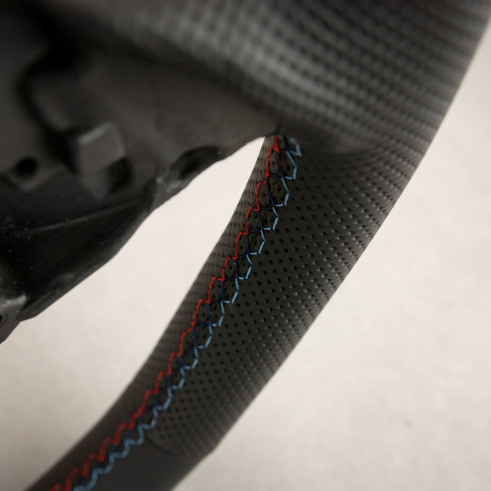 Modyfikacja i obszycie kierownicy BMW E61