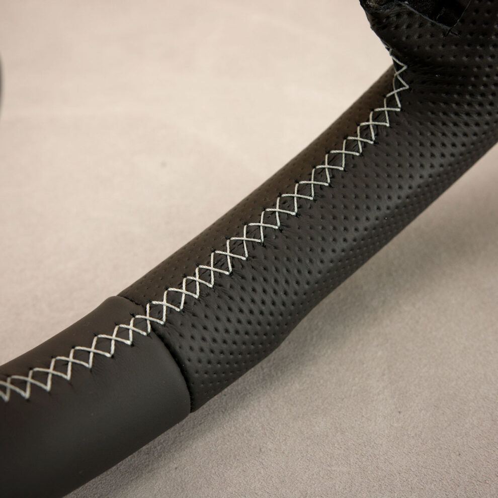 Modyfikacja i obszycie kierownicy Mazda MX-5