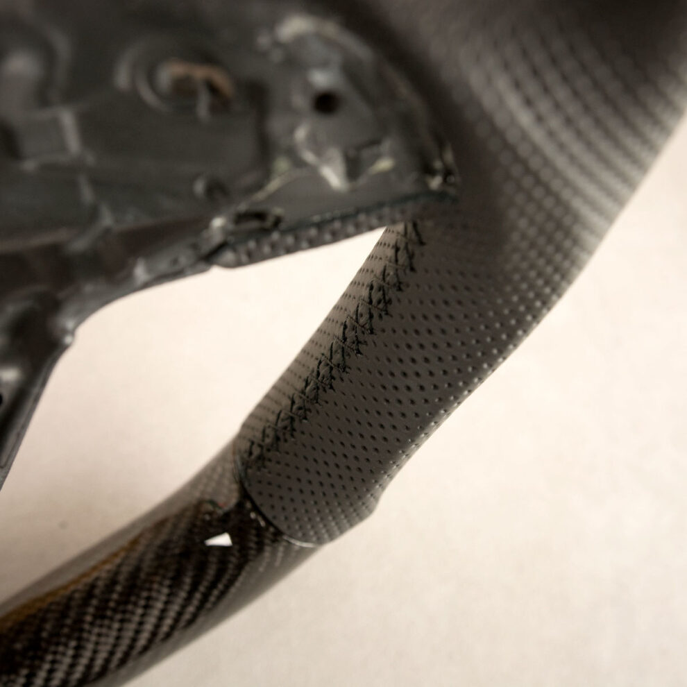 Modyfikacja i obszycie kierownicy Volkswagen Multivan T6