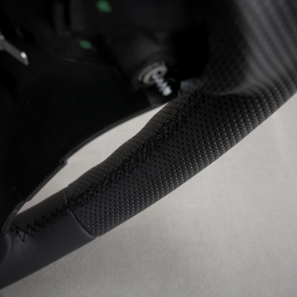 Obszycie kierownicy BMW E82