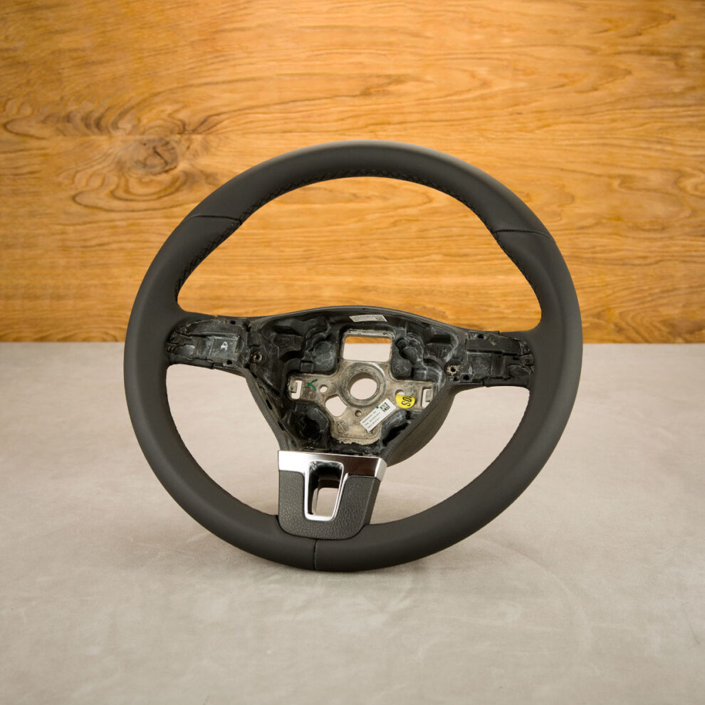 Obszycie kierownicy Volkswagen Caddy III