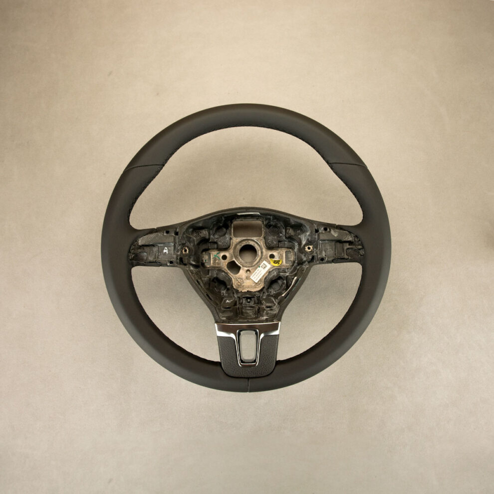 Obszycie kierownicy Volkswagen Caddy III